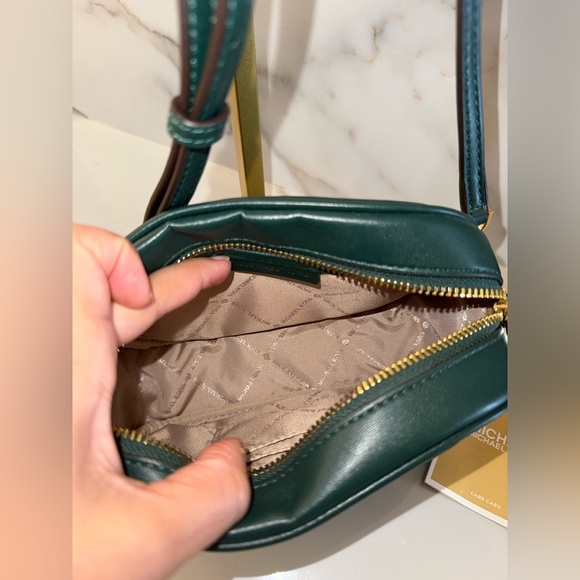 Michael Kors Racing Green Crossbody Bag and wallet - Picture 4 of 9